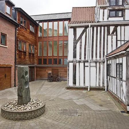 1 Talbot Court *